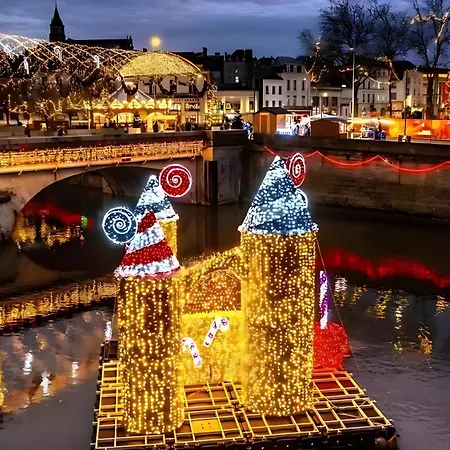 La Boheme, Studio, Proche Gare Sncf, Netflix דירה *